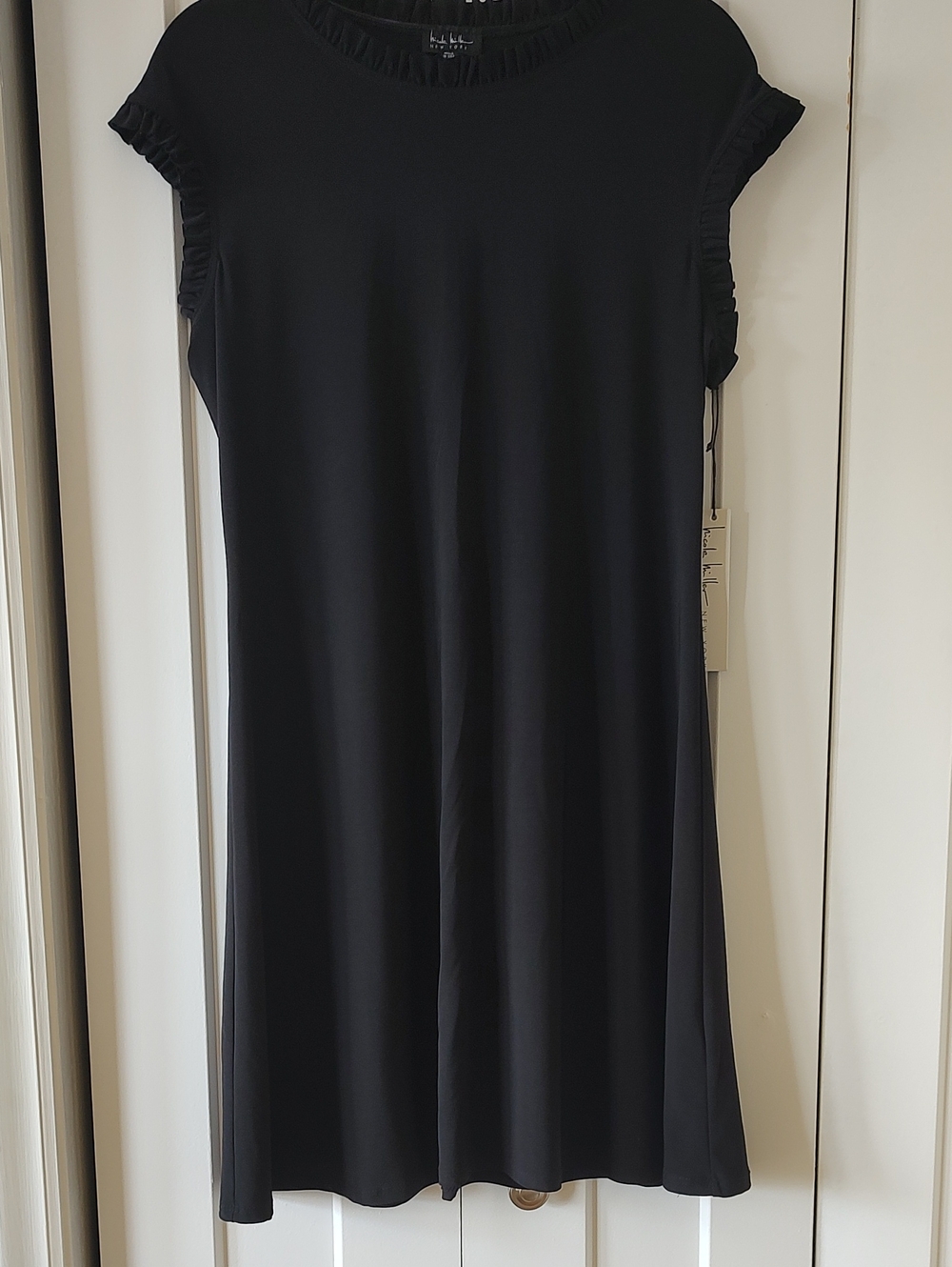 Nicole Miller Black Ruffle-Sleeve Midi Shift Dress